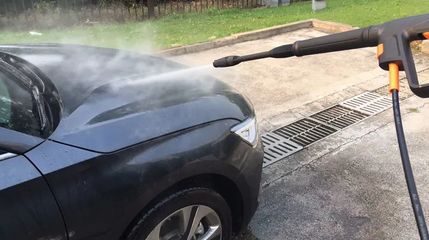 高压水枪洗车真的会伤车漆吗？科学解读与正确使用指南